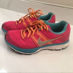 Nike Zoom Fit Sole Tennis Shoes